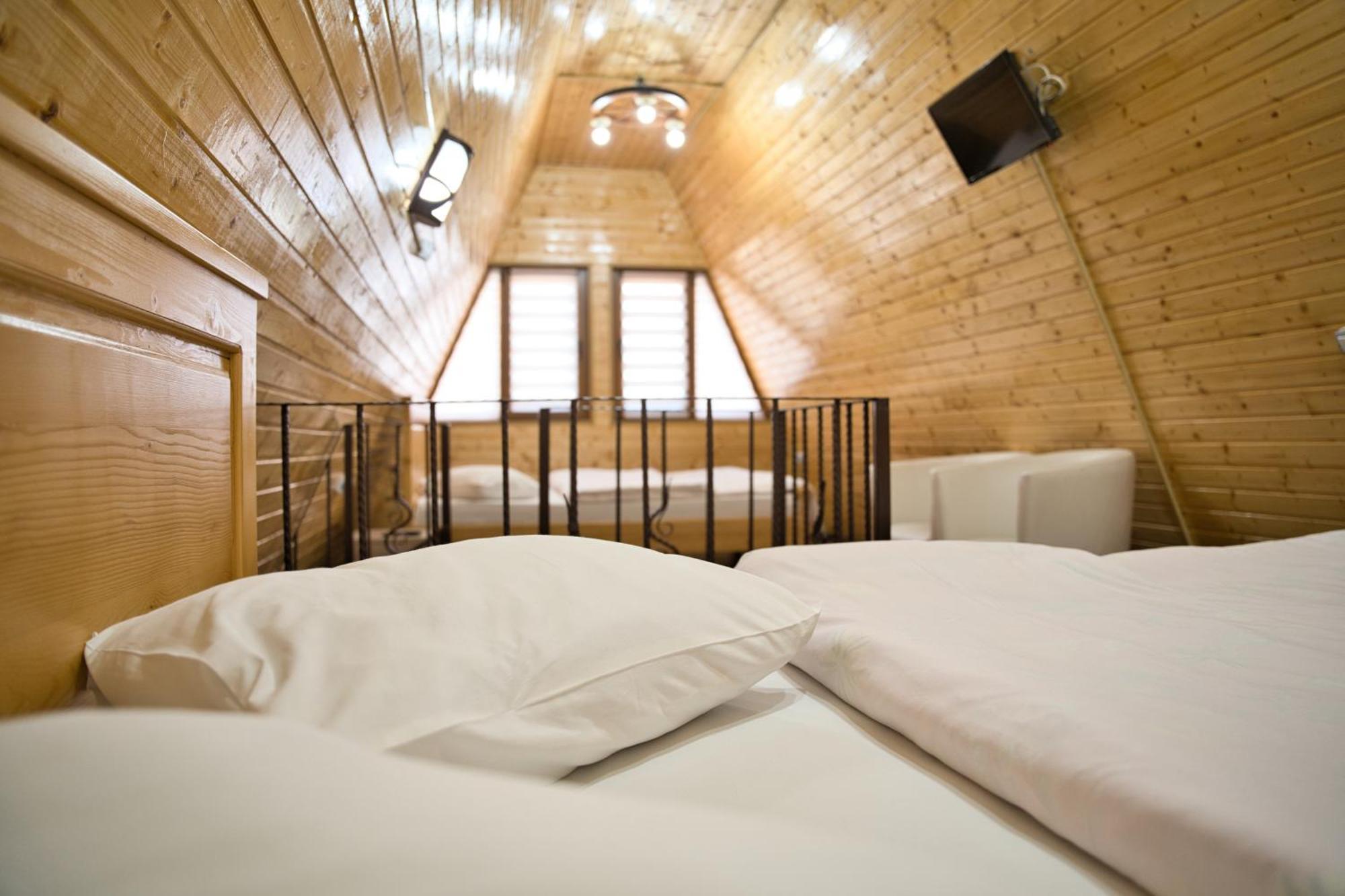La Maria Si Ioana Apartment Curtea de Argeş